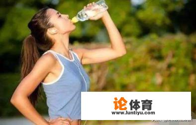 夏季进行体育锻炼应注意哪些事项? 夏季进行体育锻炼应注意哪些事项?