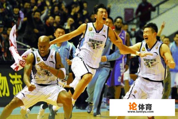 体育用英文怎么说? 体育用英文怎么说?