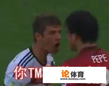 欧冠1/8决赛,梅西穿裆库尔图瓦,网友纷纷恶搞,有哪些你印象深刻的足球恶搞图片 欧冠1/8决赛,梅西穿裆库尔图瓦,网友纷纷恶搞,有哪些你印象深刻的足球恶搞图片