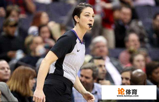 NBA女裁判霍尔特坎曾经在吹罚勇士的比赛中直呼让追梦格林从她面前滚开，你怎么看