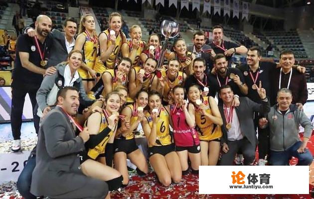 朱婷在世锦赛后开启了留洋的第三个赛季，瓦基弗银行队全员将在南京集结，你怎么看