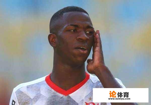 西甲第二轮皇马的比赛对阵名单中为什么没有维尼修斯？是身体状况不佳还是表现不好