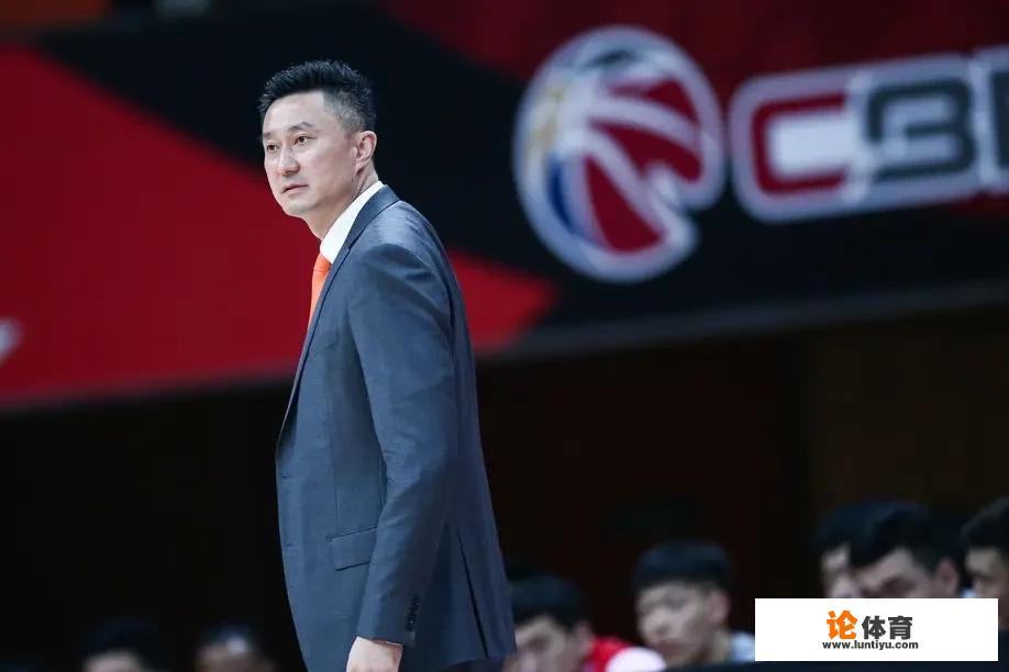 CBA广东队苏伟为什么脚踝扭伤了