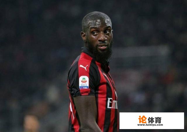 《法国足球》:塞维利亚若获得欧冠资格,今夏将会引进巴卡约科,对此你怎么看 《法国足球》:塞维利亚若获得欧冠资格,今夏将会引进巴卡约科,对此你怎么看