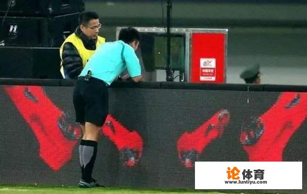 中超活久见,重庆VS江苏点球改判为禁区内任意球是否合理 中超活久见,重庆VS江苏点球改判为禁区内任意球是否合理