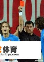 02年世界杯韩国2-1意大利的离奇判罚，是丑闻还是奇迹