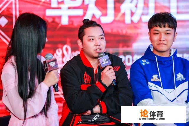 夏侯惇加强后，成了热门T1英雄，KPL“第一坦边”AG6.6推荐出2个魔女斗篷，这是为何