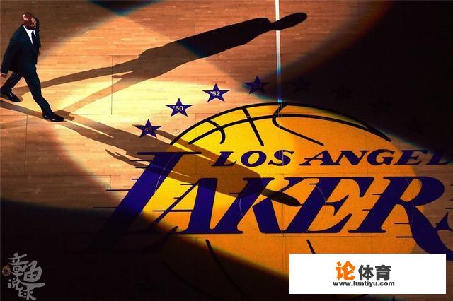 今天洛杉矶德比站,湖人对站快船队延期了,是不打了吗 今天洛杉矶德比站,湖人对站快船队延期了,是不打了吗