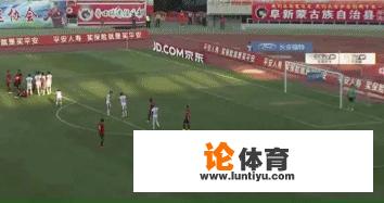 中超“喝水哥”再次出境，向着u23队友锁喉，你是怎么看的