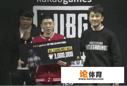 绝地求生训练赛周莉莉圈边堵截Longskr，先手出枪却被其瞬间反杀，211真的老了吗