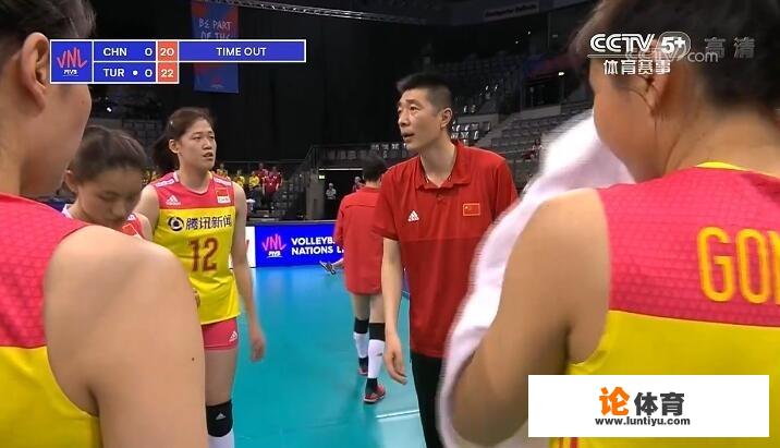 德国站女排对阵土耳其第四局中段,龚翔宇受伤下场,会影响到她未来的国家队之路吗 德国站女排对阵土耳其第四局中段,龚翔宇受伤下场,会影响到她未来的国家队之路吗