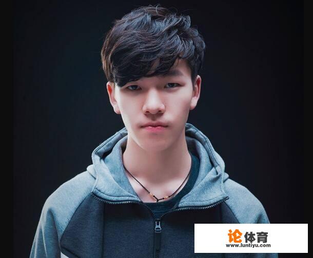 《绝地求生》day5第1局,17兽带伤上阵,17反向吃鸡排名16,你有何看法 《绝地求生》day5第1局,17兽带伤上阵,17反向吃鸡排名16,你有何看法