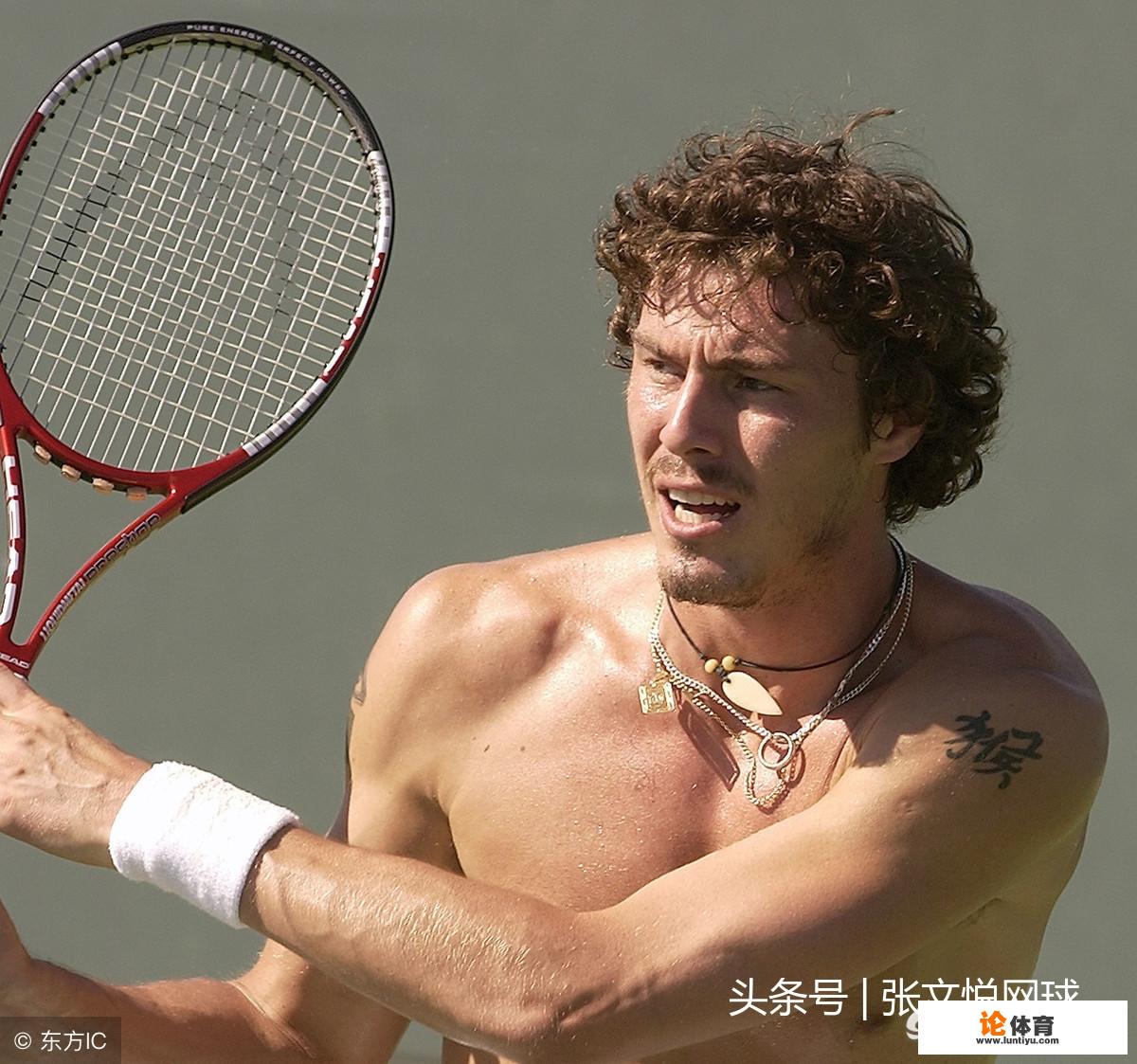 网球双反的击球步骤和具体步伐是怎样的 网球双反的击球步骤和具体步伐是怎样的