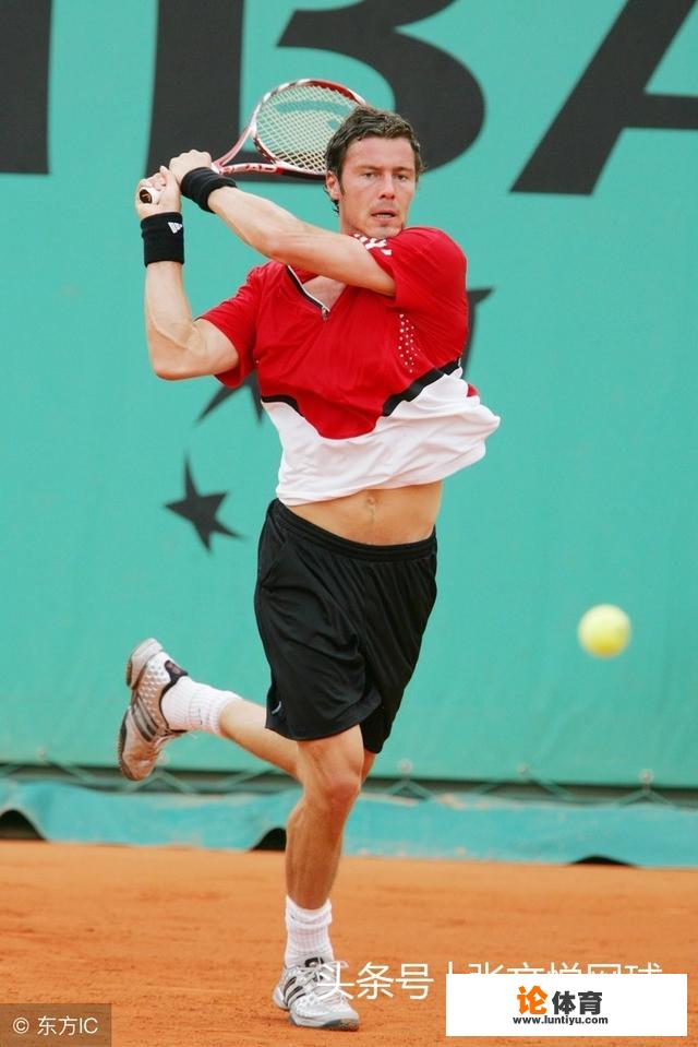 网球双反的击球步骤和具体步伐是怎样的 网球双反的击球步骤和具体步伐是怎样的