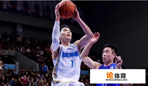 11月3日林书豪CBA首秀,在客场享受到的球迷欢呼声居然远超主队球员,你怎么看 11月3日林书豪CBA首秀,在客场享受到的球迷欢呼声居然远超主队球员,你怎么看