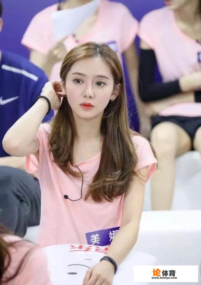 腾讯nba美女主播美娜和秦奋分手，他们为什么会分手呢？对此你怎么看