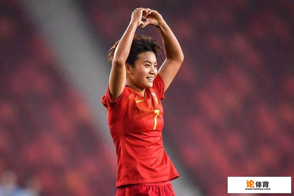 王霜获法甲月度最佳球员，球迷调侃本以为去镀金，没想到是去扶贫，对此你怎么看