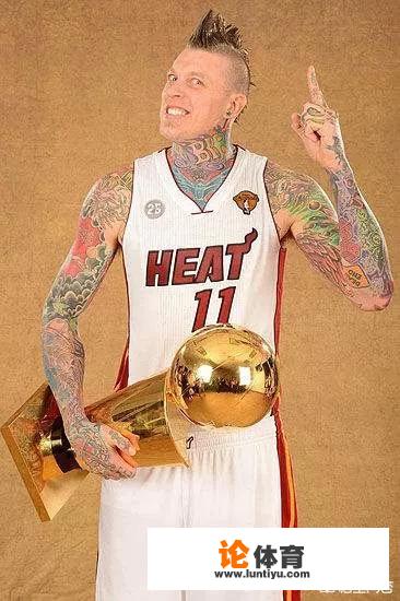 nba一些边缘球员或者刚刚被交易的球员吃饭和睡觉是怎样解决的