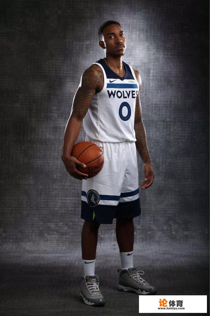 nba一些边缘球员或者刚刚被交易的球员吃饭和睡觉是怎样解决的