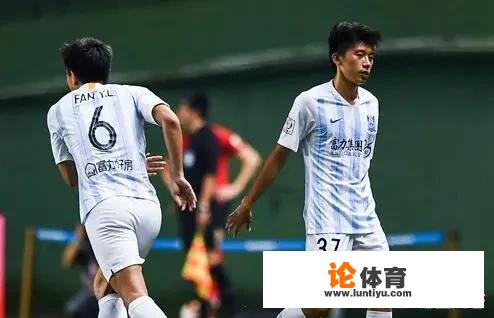 扎哈维戴帽，富力3-1佳兆业，两队U23换人再闹笑话，你觉得U23新政是祸害吗