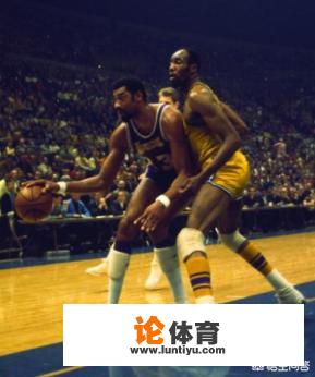 NBA单节最高得分是汤普森的37分，那单节最高篮板，助攻，抢断，盖帽分别是多少