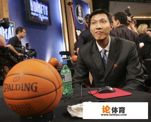 当年易建联参加NBA选秀时在CBA的统治力远逊王治郅、巴特尔，为何能进入乐透第6位呢