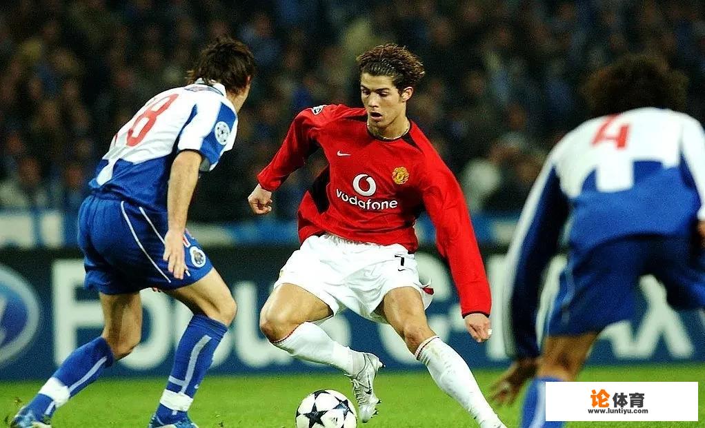 足球完美前锋模板是谁