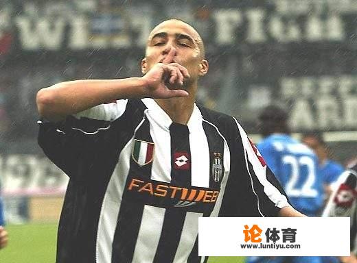 足球比赛中有没有同一场球双方球员都上演“帽子戏法”的情况