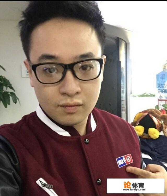 柯凡现在经常做CBA解说,他会重新直播NBA的比赛吗 柯凡现在经常做CBA解说,他会重新直播NBA的比赛吗