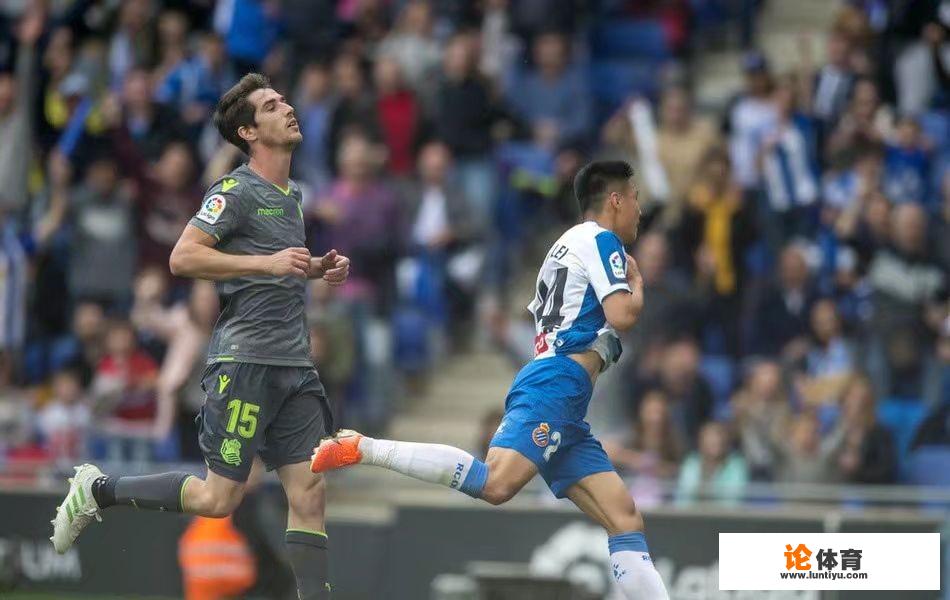 武磊西甲第三球到来，进球之后疯狂脱衣庆祝，如何评价这个进球