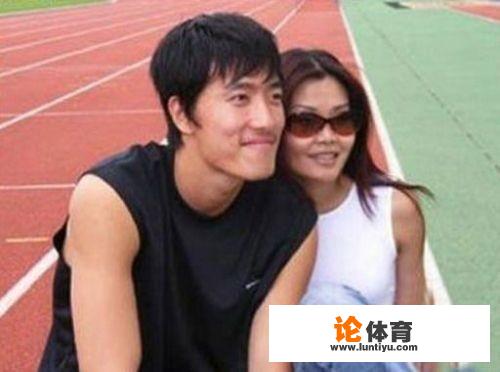 曾经因为采访刘翔而饱受争议的女记者冬日娜现状如何