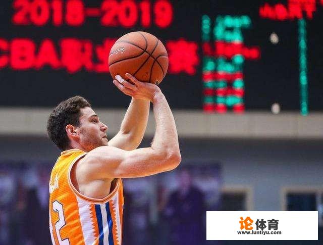 前上海队外援,CBA场均36分,弗雷戴特征战“欧冠”仅得11分,为何还正常 前上海队外援,CBA场均36分,弗雷戴特征战“欧冠”仅得11分,为何还正常