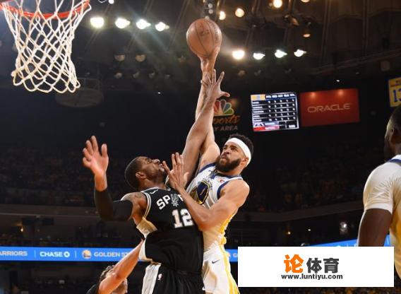 NBA季后赛揭幕战，勇士主场113比92大胜马刺，这场比赛，你怎么看