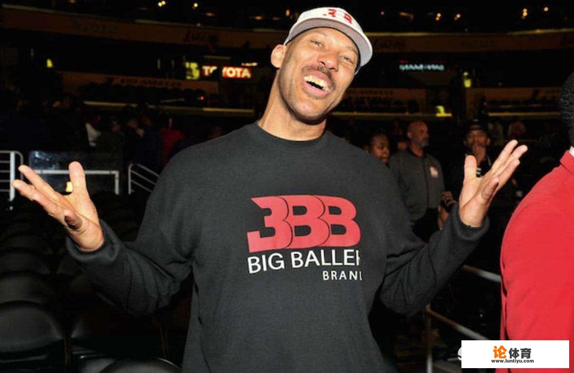 “球爹”表示自己儿子会比詹姆斯先赚到10亿美元,你认为可能吗 “球爹”表示自己儿子会比詹姆斯先赚到10亿美元,你认为可能吗