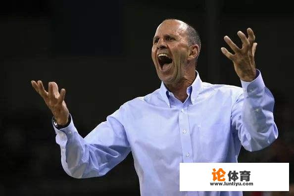 4投0中一分未得,新疆男篮95-105不敌上海,800万年薪的李根到底怎么了 4投0中一分未得,新疆男篮95-105不敌上海,800万年薪的李根到底怎么了