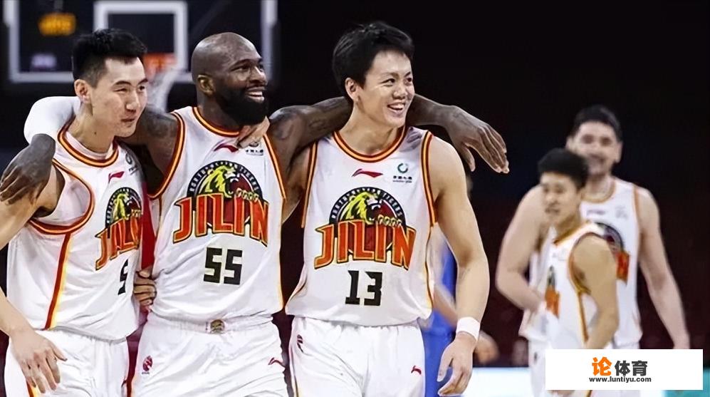 琼斯超高数据空砍,吉林2将6犯打球人少,广厦内线强谁不担心 琼斯超高数据空砍,吉林2将6犯打球人少,广厦内线强谁不担心