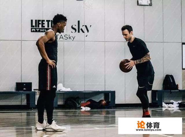 美国的一些篮球训练师球技非常了得，但为什么打不了NBA？_cba球员打不了nba