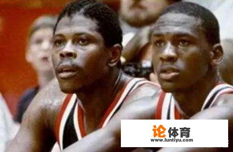 还没进联盟的乔丹率领大学生队9次横扫NBA明星队，这是真的吗？_乔丹和nba