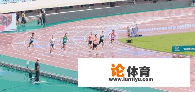 8月3日,谢震业200米预赛逆风的情况下跑出20秒67,他决赛能破19秒88吗?_田径比赛炸裂瞬间 8月3日,谢震业200米预赛逆风的情况下跑出20秒67,他决赛能破19秒88吗?_田径比赛炸裂瞬间