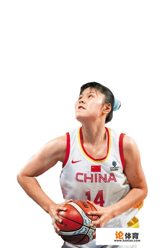 女篮小将李月汝为什么会被球迷称为女篮“最萌大中锋”呢？_wcba 上海队打人