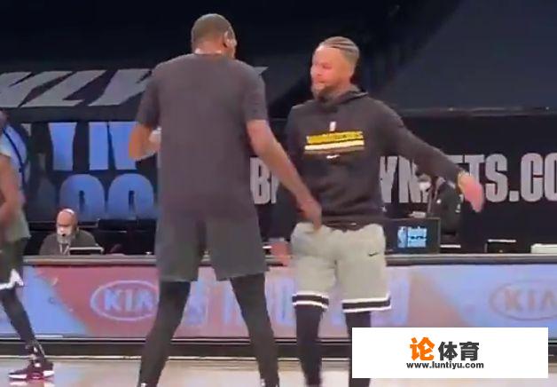 网队VS勇士，一向内线的杜兰特为何会怒吼球队小将呢？_nba怒吼