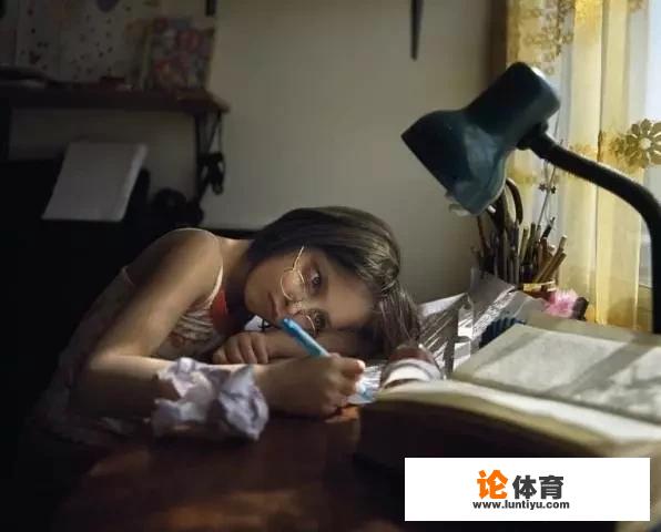 小孩子报什么兴趣班合适？有推荐的吗？_打排球比赛简笔画图片