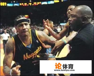 你知道哪些NBA斗殴名场面？_nba打架斗殴视频