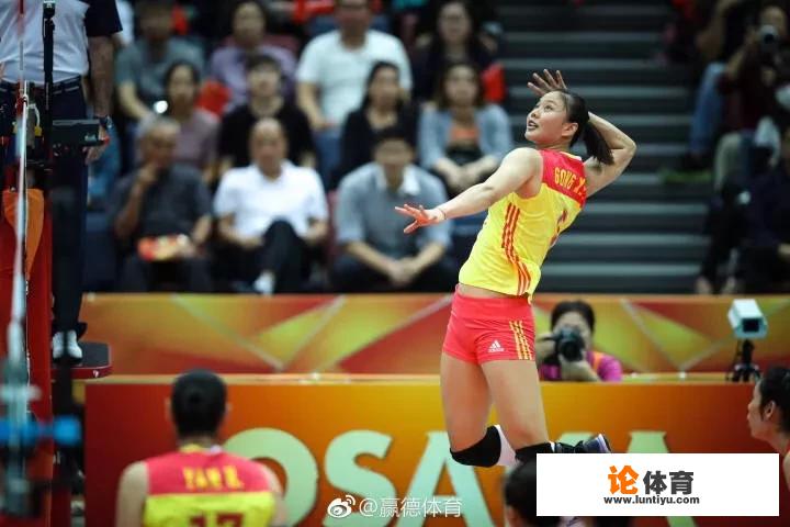 中国女排3-0美国队，朱婷19分，龚翔宇14分，你怎么评价中国队左右两路的进攻？_播放中国对美国的排球比赛