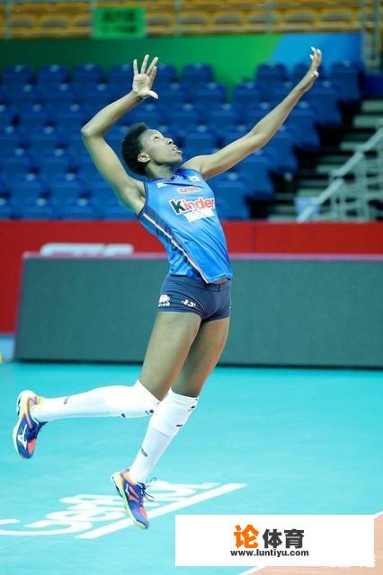 排球比赛中常见的犯规有哪些?_排球比赛中的违例行为 排球比赛中常见的犯规有哪些?_排球比赛中的违例行为