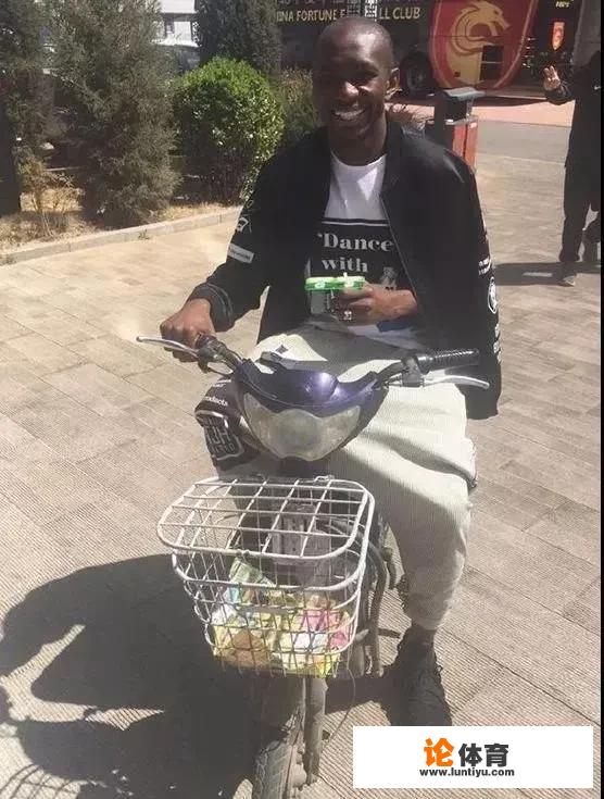 武汉卓尔再起航,李铁引入8内援2外援,球迷认为他最值得期待,你认同吗?_武汉卓尔中超外援身价 武汉卓尔再起航,李铁引入8内援2外援,球迷认为他最值得期待,你认同吗?_武汉卓尔中超外援身价