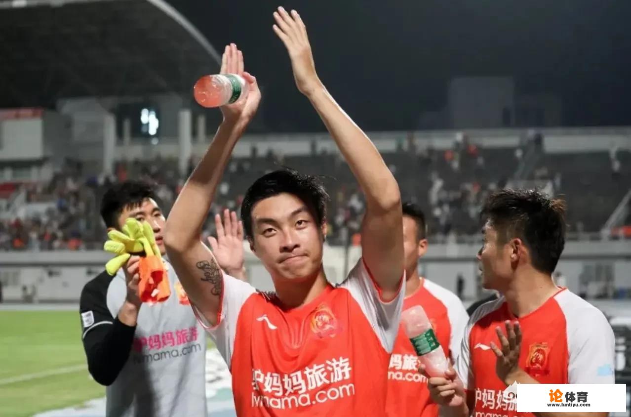 武汉卓尔再起航,李铁引入8内援2外援,球迷认为他最值得期待,你认同吗?_武汉卓尔中超外援身价 武汉卓尔再起航,李铁引入8内援2外援,球迷认为他最值得期待,你认同吗?_武汉卓尔中超外援身价