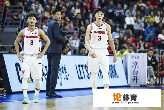 广东小将刘权标人气爆棚！为啥球迷都叫他“球霸”？他前景如何？_nba球霸