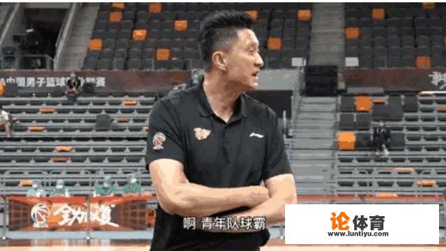 广东小将刘权标人气爆棚！为啥球迷都叫他“球霸”？他前景如何？_cba青年队球霸