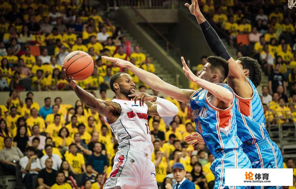 易建联29+12,阿不都19分,为何在广东面前新疆这么不堪一击呢?_cba新疆队易建联 易建联29+12,阿不都19分,为何在广东面前新疆这么不堪一击呢?_cba新疆队易建联